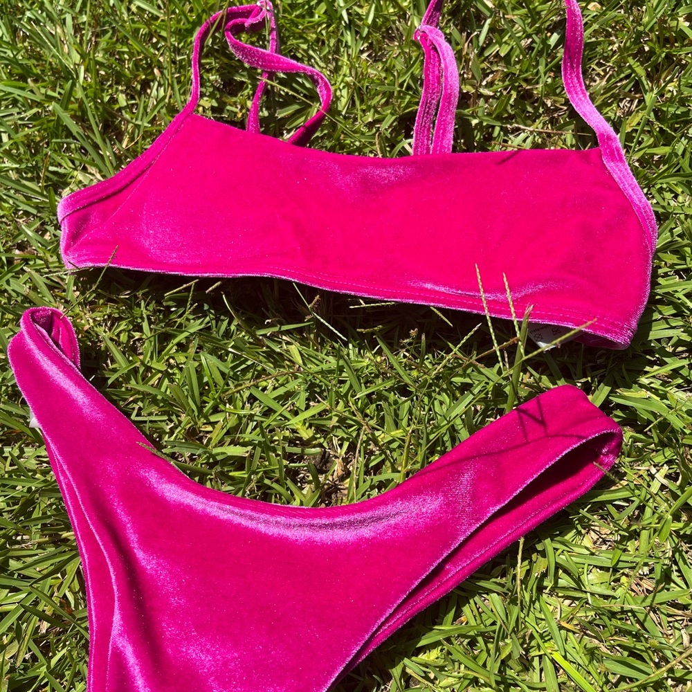 SHEIN Magenta Sporty Bandeau Bikini Set